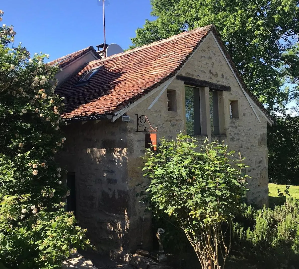 Vakantiehuis L'Atelier, Confort, Bain A Remous Et Nature Parisot